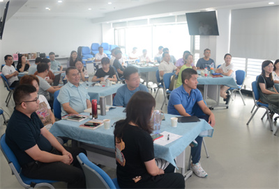 學習戰(zhàn)略管理 建立企業(yè)持續(xù)競爭優(yōu)勢