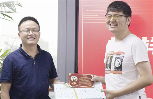榜樣在身邊