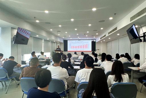 鯤鵬控股集團(tuán)黨委開展“建設(shè)工程招投標(biāo)法律神马影院成人免费网站推荐视频、法規(guī)知識”專題黨課學(xué)習(xí)