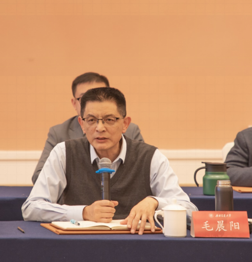 毛晨陽主持召開西南交通大學各地校友會座談會